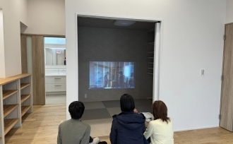 連休前の最後のお引き渡し式。