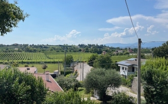 イタリアから日本へ来て18年、変わらぬ情熱と家具づくり。