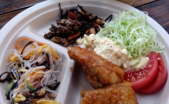 桜咲く「どろんこ亭」で、ほっこり社内ランチ会