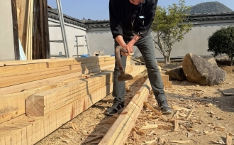 コンコンと、どこか懐かしい響き