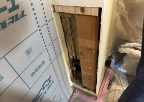 耐震のリフォーム工事をしています🏠